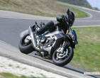 Aprilia_Tuono_V4_R_2011_03