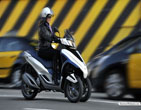 Piaggio_MP3_yourban_2011_42